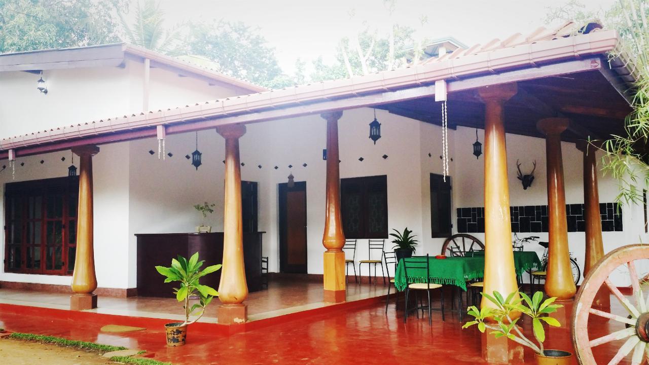 Saubagya Inn Anuradhapura Buitenkant foto