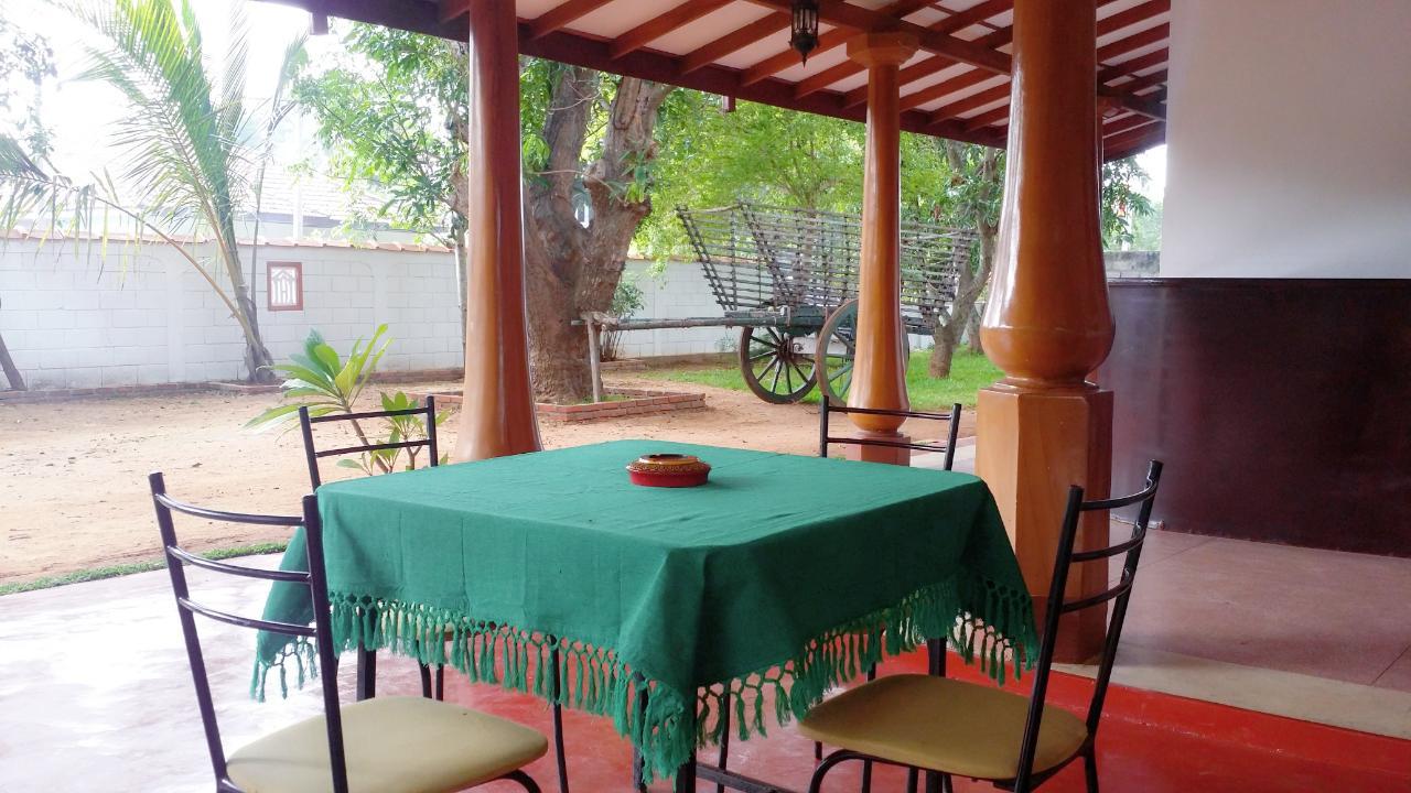 Saubagya Inn Anuradhapura Buitenkant foto