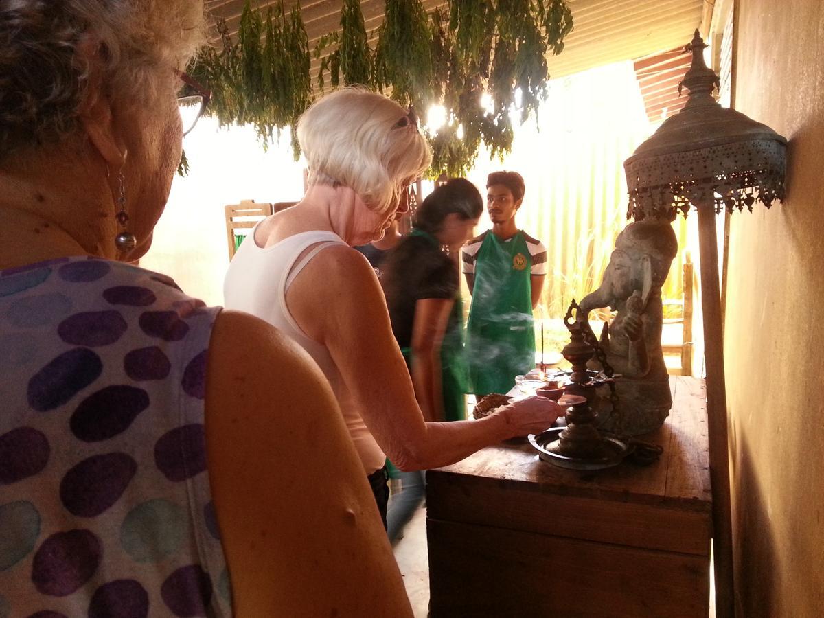 Saubagya Inn Anuradhapura Buitenkant foto