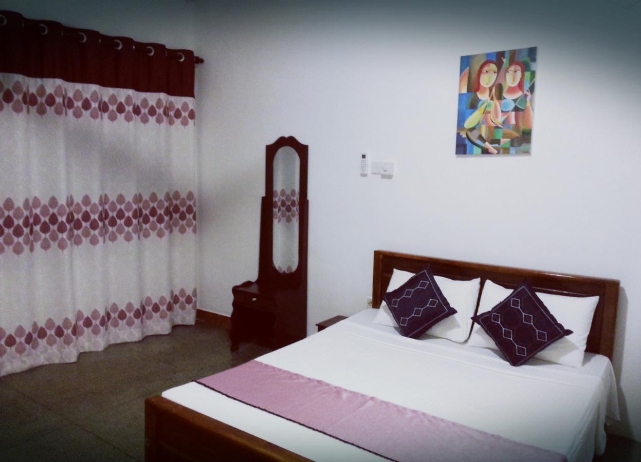 Saubagya Inn Anuradhapura Buitenkant foto