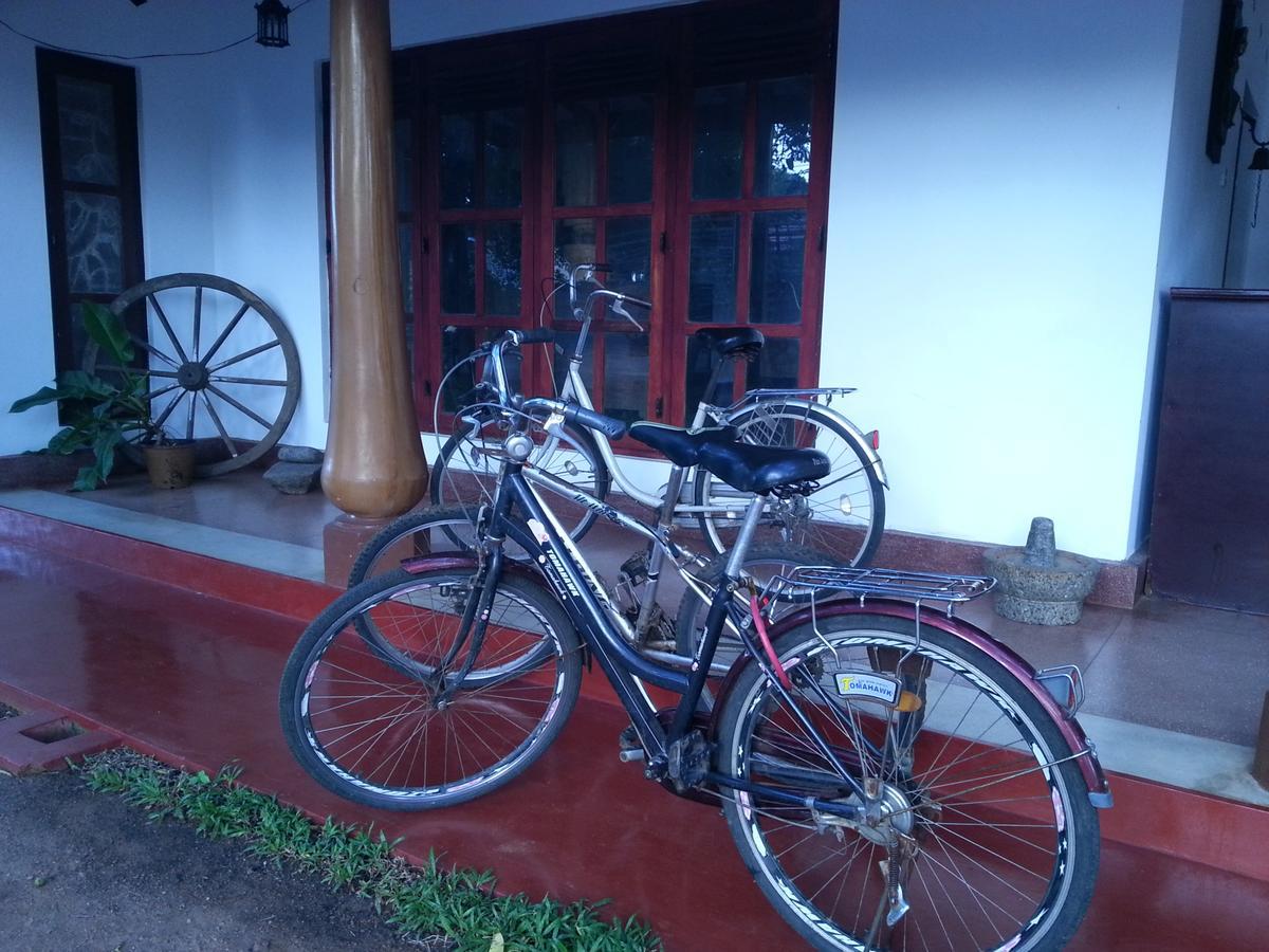 Saubagya Inn Anuradhapura Buitenkant foto